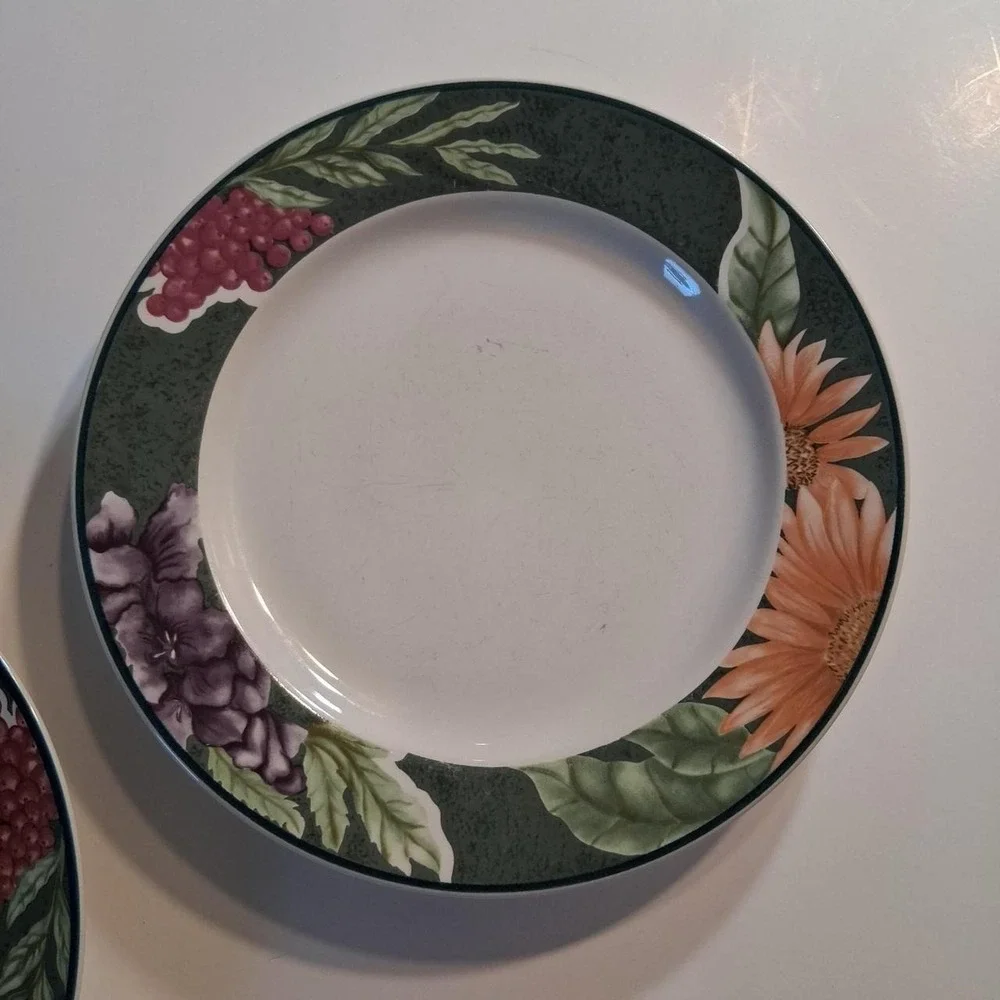 Vintage 1991 Set of 2 vintage flower lunch plates sunflowers Replacements